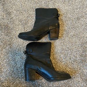 Black Frye Lucinda short booties size 8.5